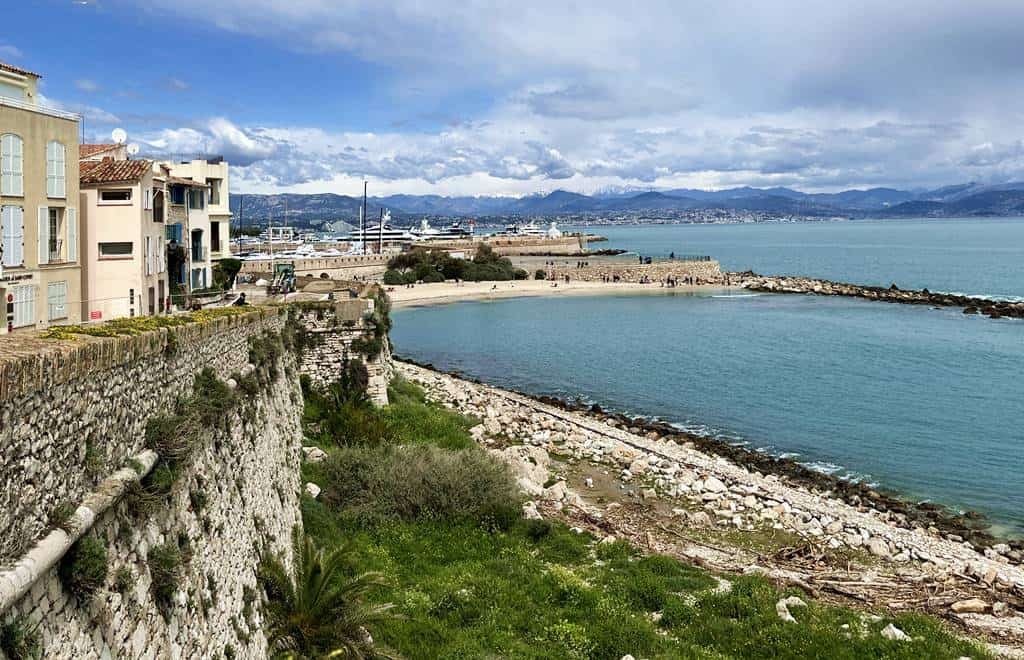 Plage de la Gravette - Antibes Old Town