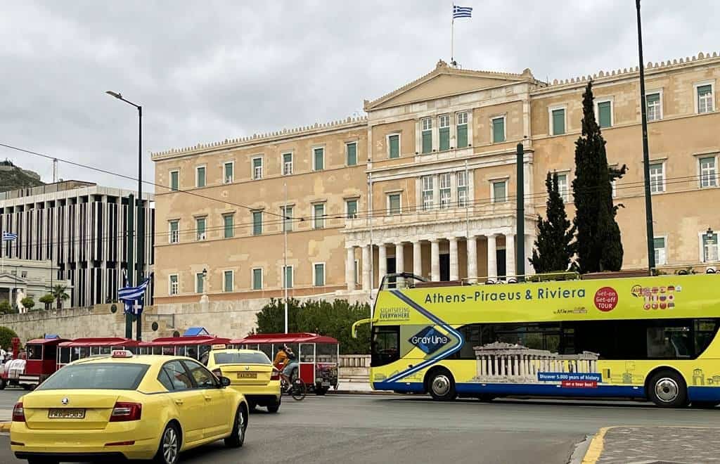 Syntagma Square - Hop on Hop off and taxis