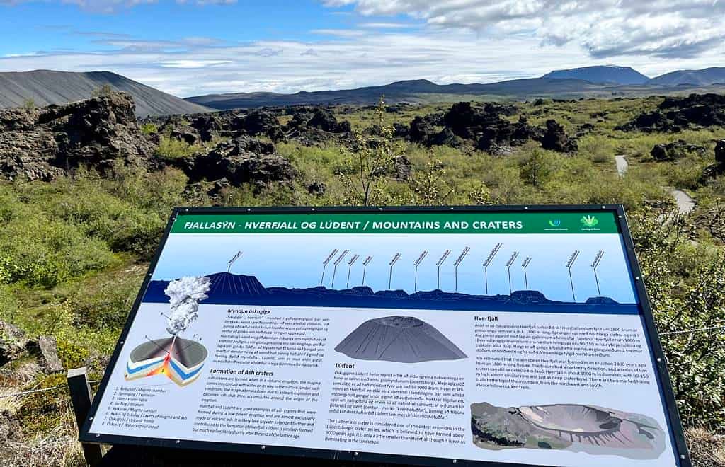 Dimmuborgir Akureyri